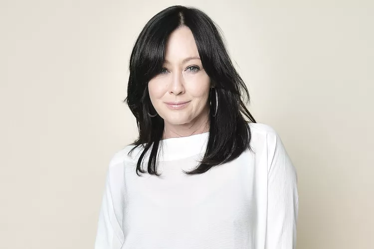 Beverly Hills, 90210 Cast Remembers Costar Shannen Doherty at 90s Con Following Her Death: ‘Incredibly Brave’